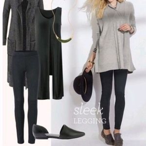 CAbi Women's Charcoal Gray Sleek Leggings #3211 Capsule Contemporary Size Small.